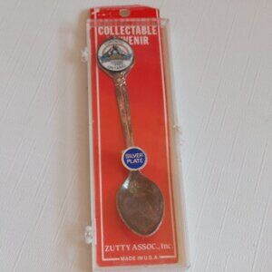 RETRO Canada's Wonderland Collectable Souvenir Spoon Silver Plated